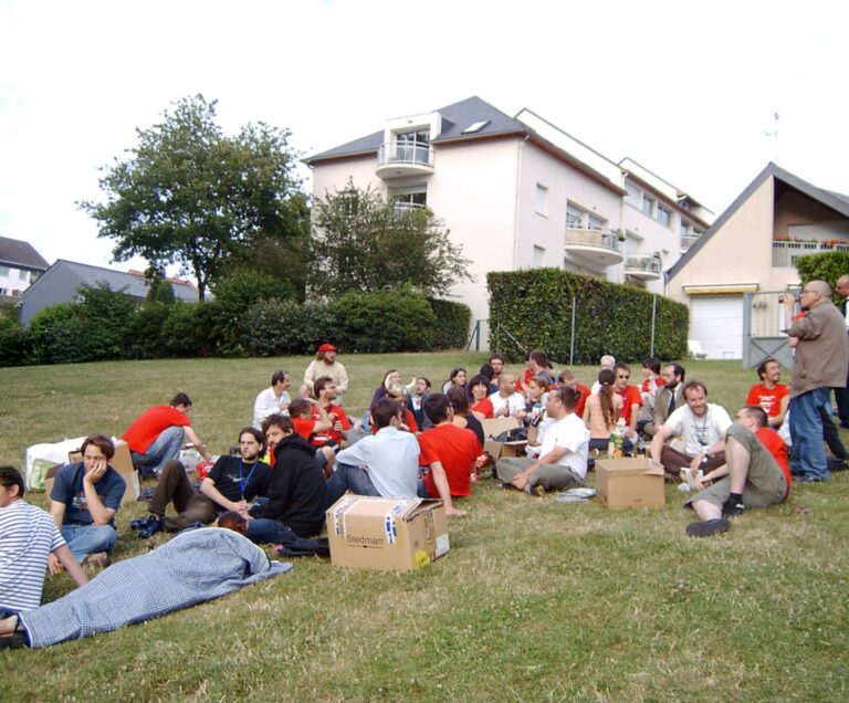 RMLL 2009 - Pic Nique à l'IRESTE avec Benjamin Bayard Nantes