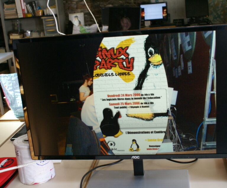 Anniversaire des 25 ans - Diaporama en pleine action Anniversaire des 25 ans - Diaporama en pleine action (CC-BY-NC-SA)