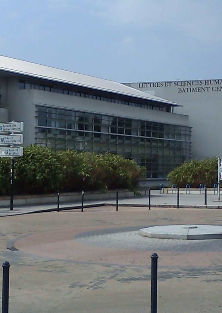 Fac. de Lettres - Campus (AlexDeLouise CC-BY-SA)